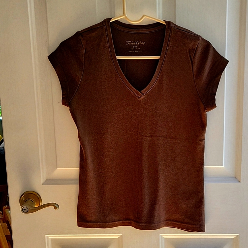 Faded Glory brown V-neck tee shirt. Cotton size 4/6.